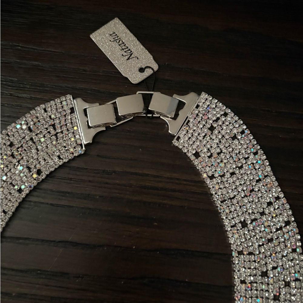NEW Natasha Sparkly Necklace - Picture 3 of 4